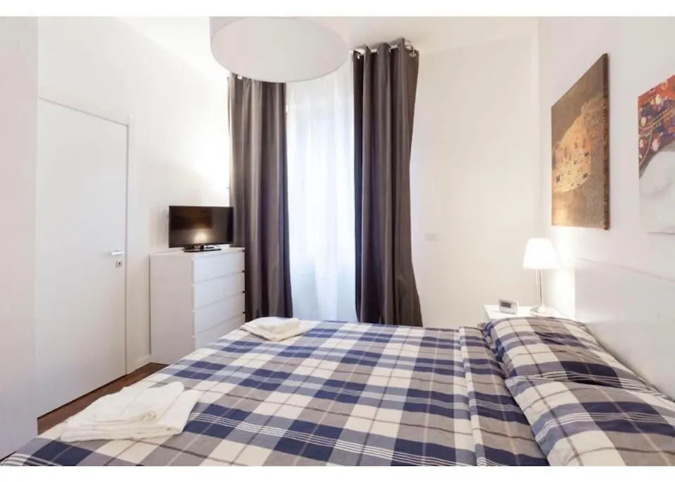 Bilocale moderno con giardino e parcheggio gratuito a Firenze sud-1